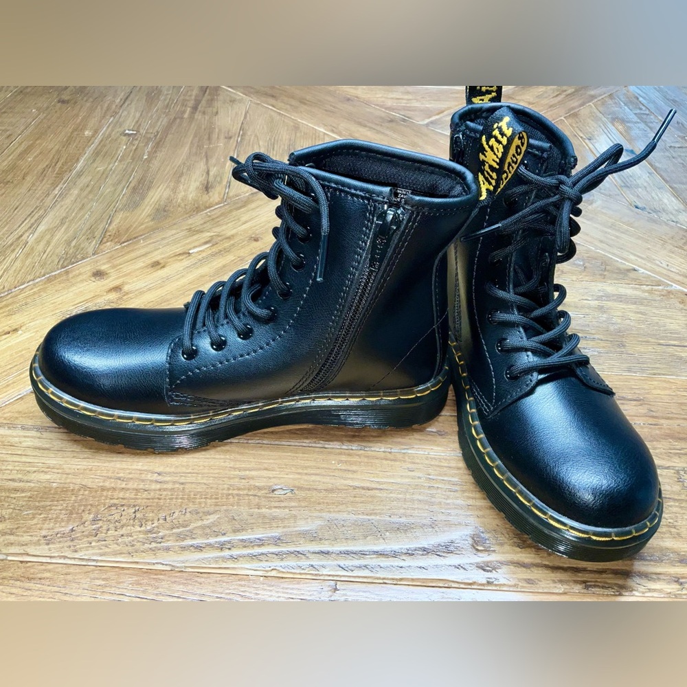 Dr. Marten’s - Kids' Zavala Combat Lace Up Boot Little/Big Kid size 2 new/no box